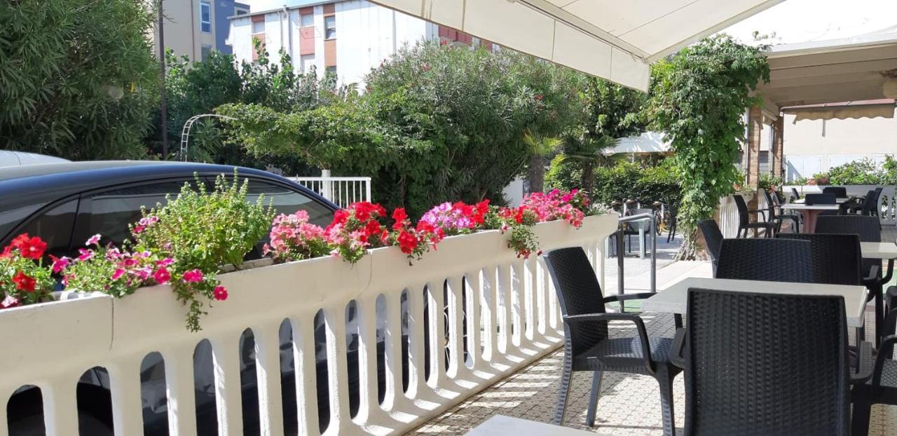 Hotel Laika Rimini Dış mekan fotoğraf